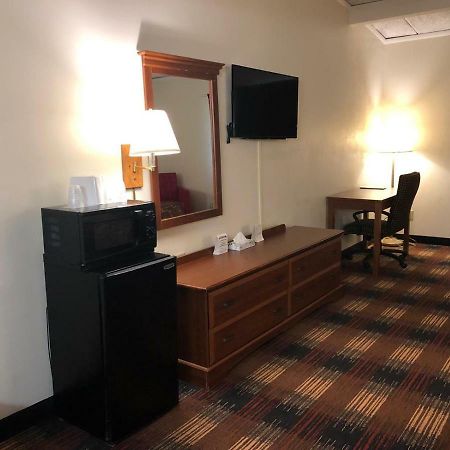 Red Carpet Inn Syracuse Airport North Syracuse Exterior foto